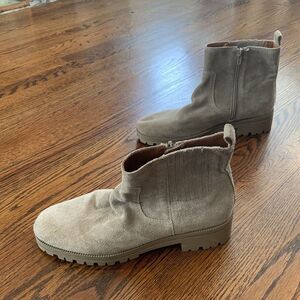 Lucky Brand Boots Womens 10‎ Suede Lug Sole Chunky Combat Hazyl Beige